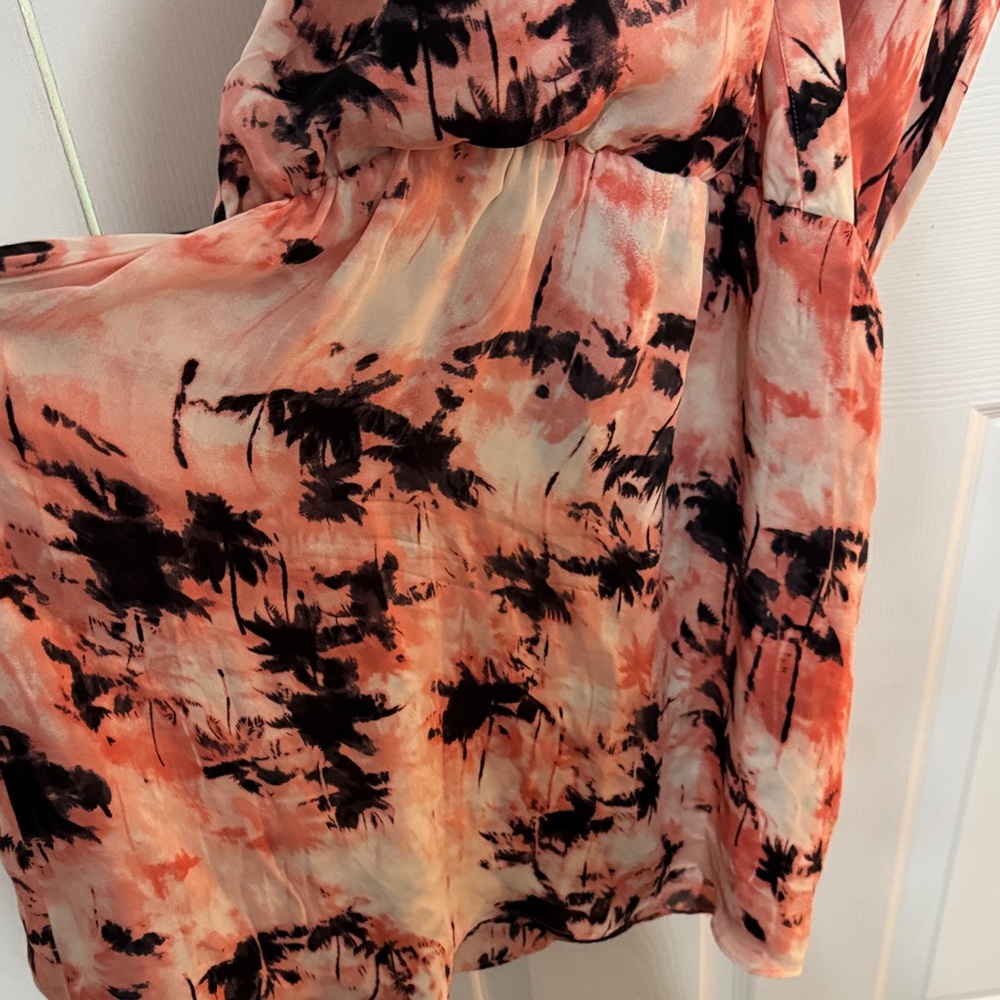 Parker Pink and Black Backless Dress - Picture 3 of 5